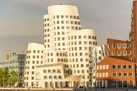 D&uuml;sseldorfMedienhafen2015-089